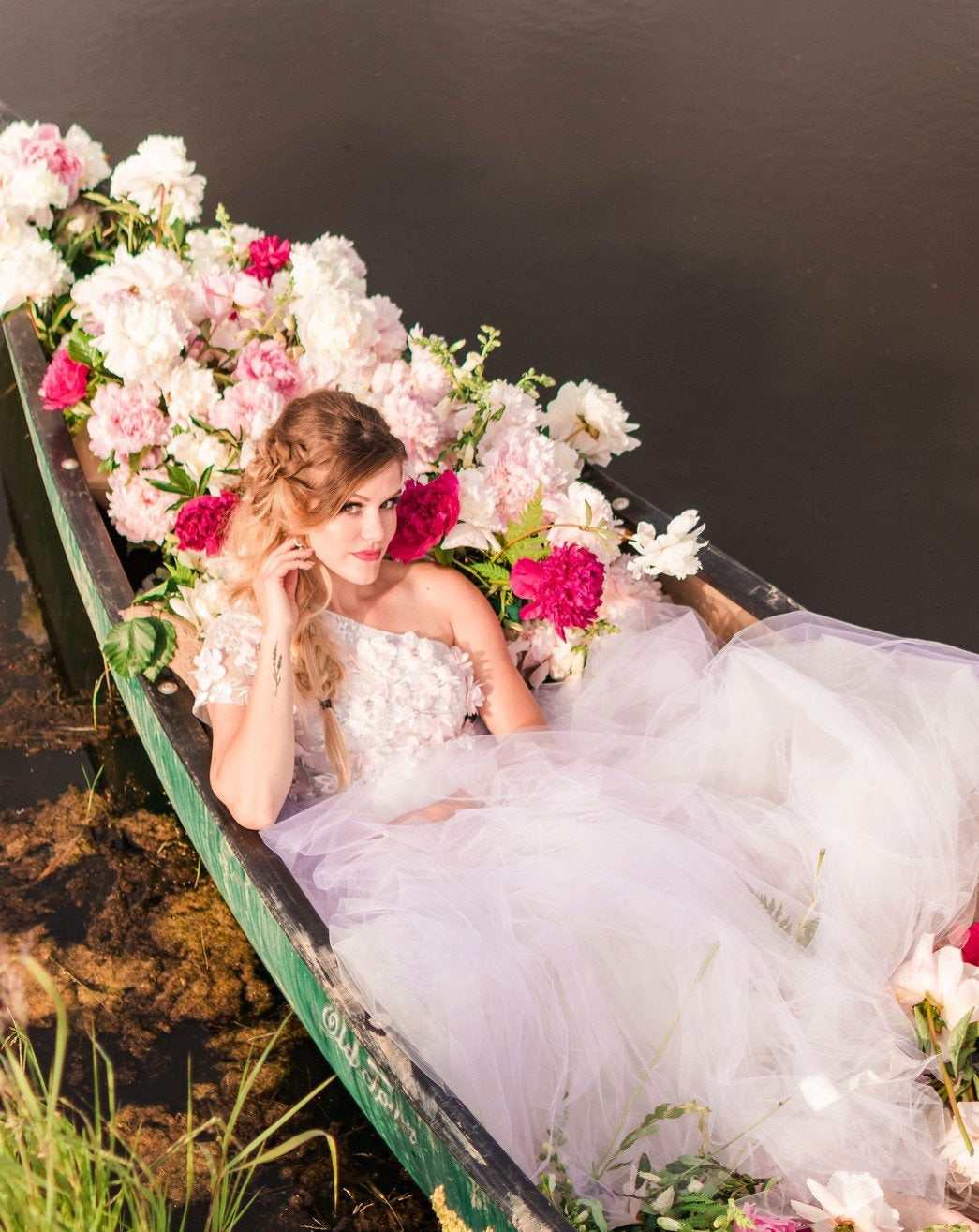 Bridal Box-Flower Box-Alaska Beauty Peony Coop-25 Stems-Blush-Alaska Beauty Peony Coop